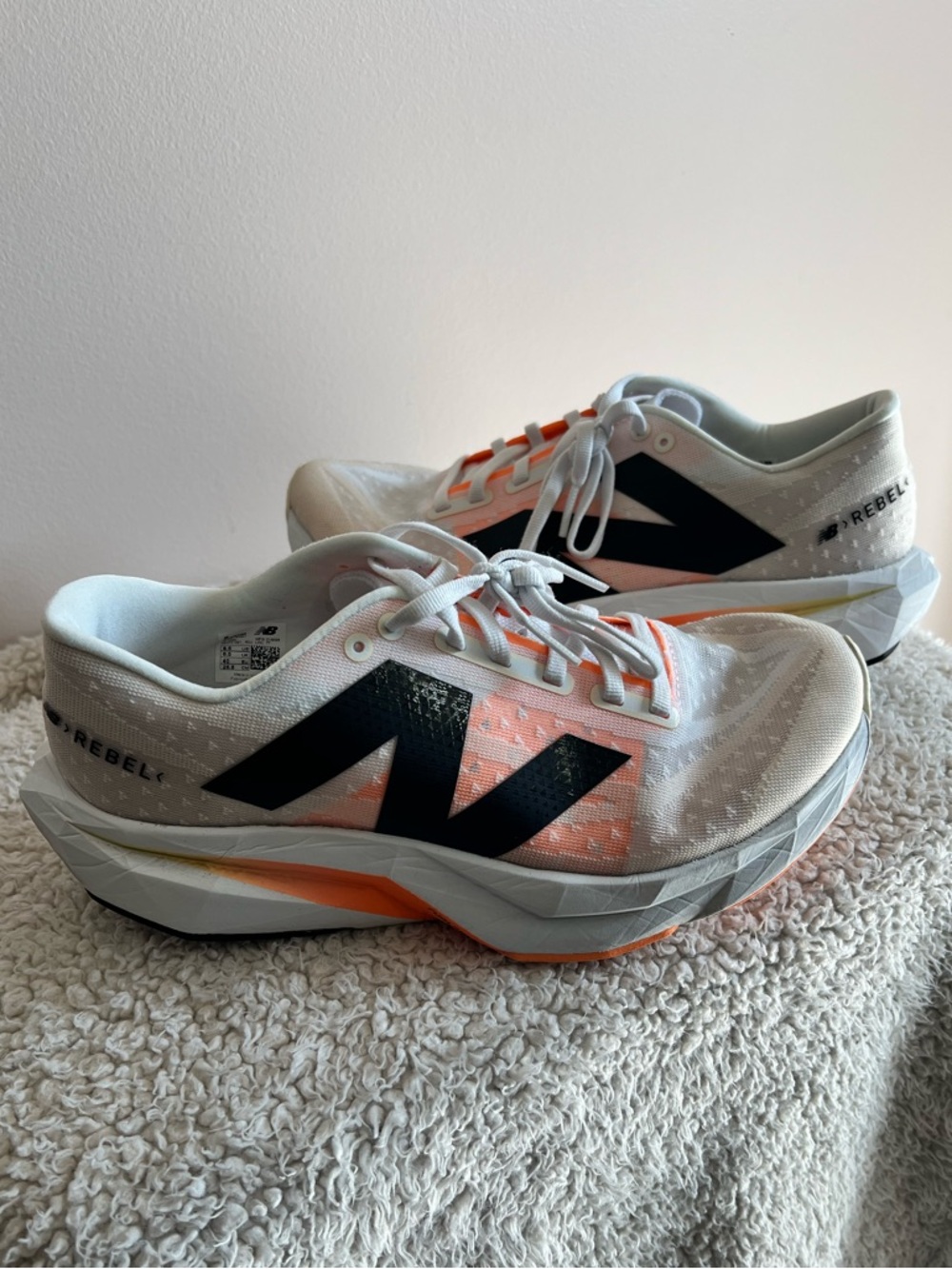 New Balance Women's White Black Peach Athletic Running Shoes